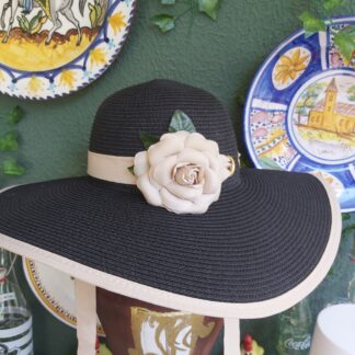 Pamela negra y marfil