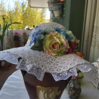 Pamela blanca algodón con flores de tela multicolor