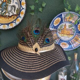 Pamela en tonos negro y camel